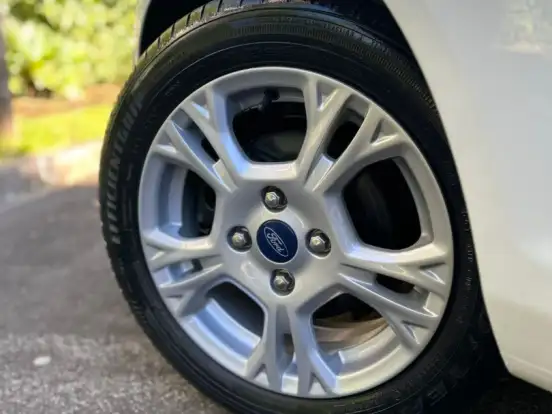 FORD-FIESTA-1.5 SE HATCH 16V FLEX 4P MANUAL FORD-FIESTA-2015