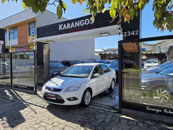 FORD FOCUS 1.6 GL SEDAN 16V FLEX 4P MANUAL