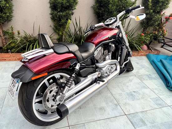 HARLEY-DAVIDSON-V-ROD MUSCLE-2015