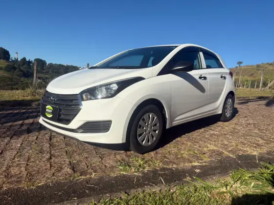 HYUNDAI HB20 1.0 COMFORT 12V FLEX 4P MANUAL