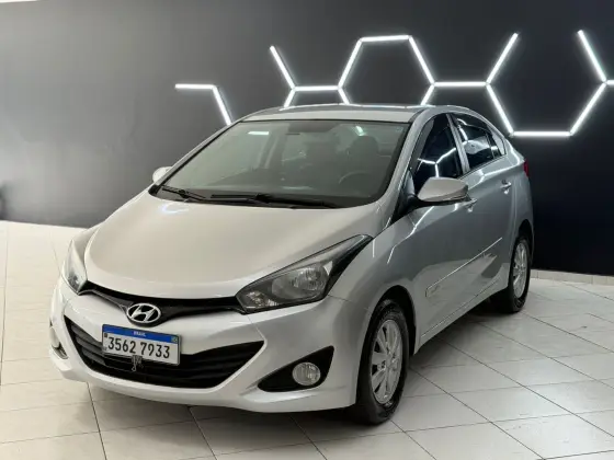 HYUNDAI HB20S 1.0 COMFORT PLUS 12V FLEX 4P MANUAL