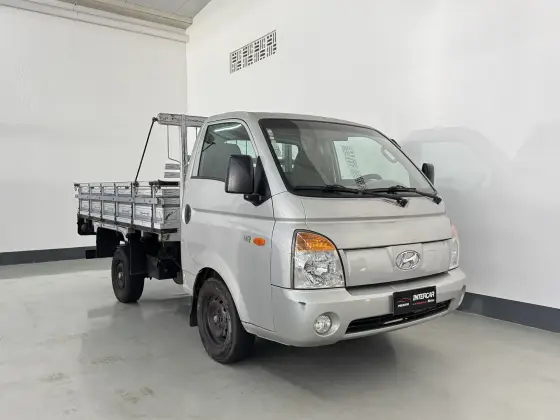 HYUNDAI HR 2.5 TCI HD LONGO COM CAÇAMBA 4X2 8V 94CV TURBO INTERCOOLER DIESEL 2P MANUAL