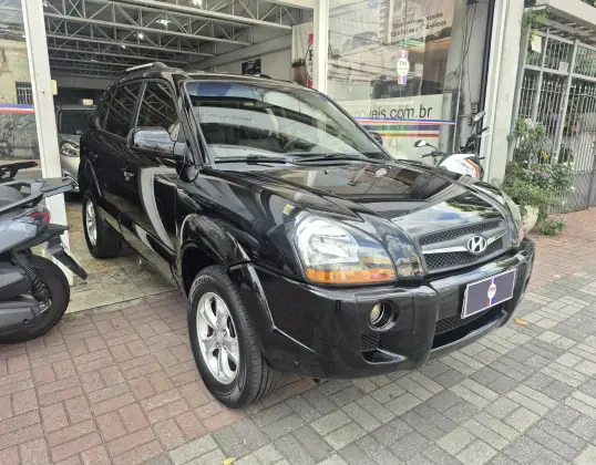 HYUNDAI TUCSON 2.0 MPFI GLS 16V 143CV 2WD GASOLINA 4P AUTOMÁTICO HYUNDAI TUCSON 2.0 MPFI GLS 16V 143CV 2WD GASOLINA 4P AUTOMÁTICO