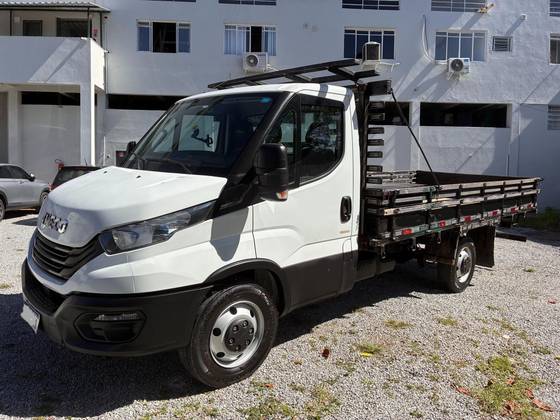 Foto de Iveco Daily 3.0 Turbo Diesel 35-160 Chassi Cs Manual