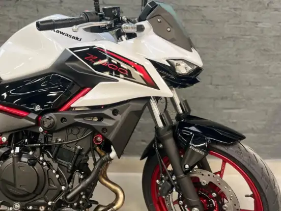 KAWASAKI-Z500 SE KAWASAKI-Z500 SE-2026