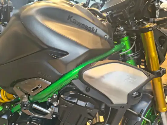 KAWASAKI-Z900 R EDITION KAWASAKI-Z900 R EDITION-2025