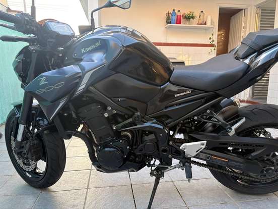 KAWASAKI-Z900-2021