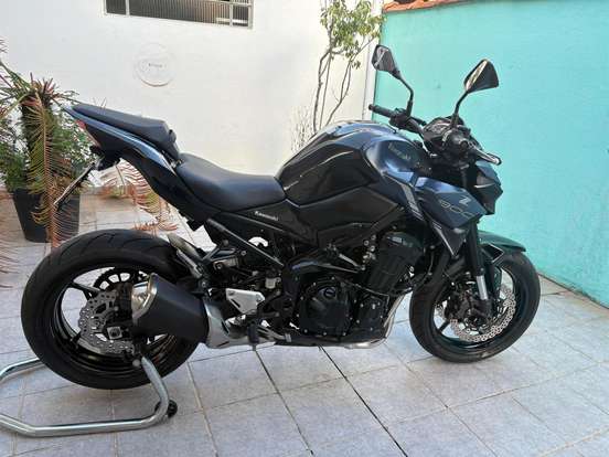KAWASAKI-Z900-2021