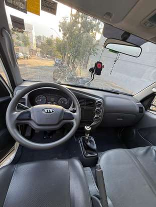 KIA-BONGO-2.5 K-2500 4X2 CS TURBO DIESEL 2P MANUAL KIA-BONGO-2014