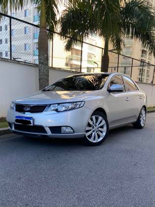 KIA CERATO 1.6 SX3 16V GASOLINA 4P AUTOMÁTICO