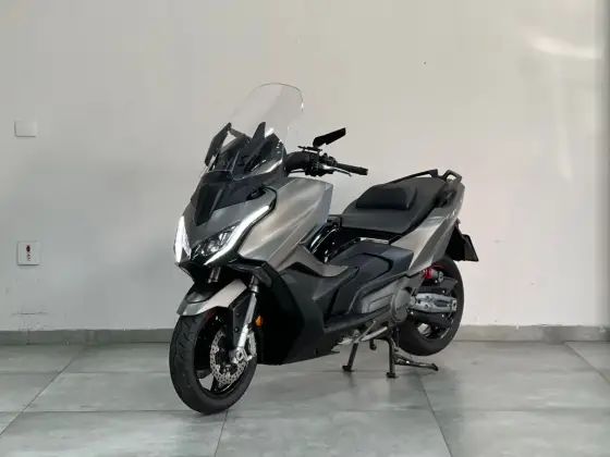 KYMCO AK 550i 