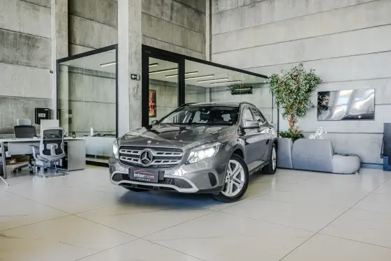 MERCEDES-BENZ GLA 200 1.6 CGI FLEX STYLE 7G-DCT