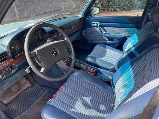 MERCEDES-BENZ-280 S-1979