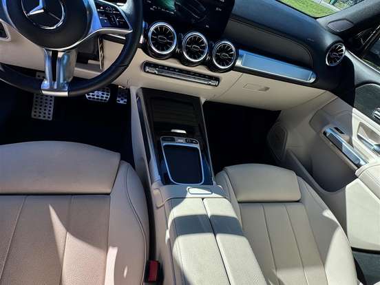MERCEDES-BENZ-GLB 220-2.0 MHEV PROGRESSIVE 4MATIC 8G-DCT MERCEDES-BENZ-GLB 220-2025