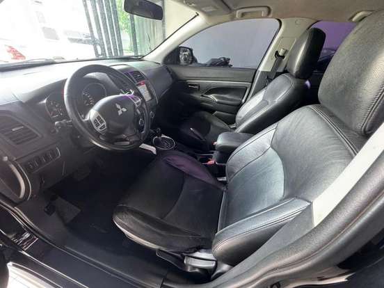 MITSUBISHI-ASX-2011
