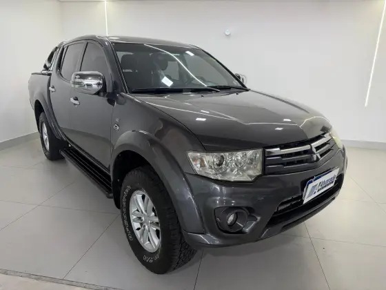 MITSUBISHI L200 TRITON 3.2 HPE 4X4 CD 16V TURBO INTERCOOLER DIESEL 4P AUTOMÁTICO