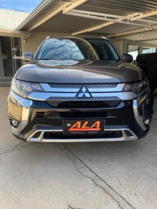 MITSUBISHI OUTLANDER 2.2 MIVEC DI-D DIESEL HPE-S AWD AUTOMÁTICO