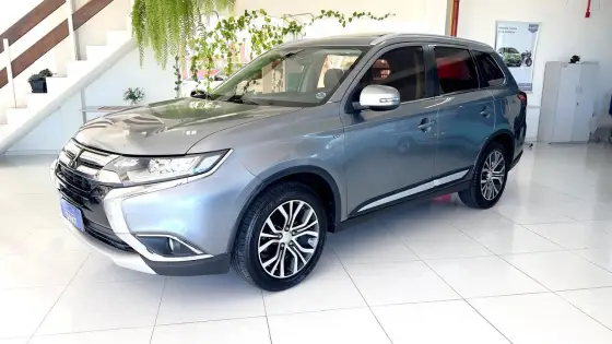 MITSUBISHI OUTLANDER 3.0 GT 4X4 V6 24V GASOLINA 4P AUTOMÁTICO
