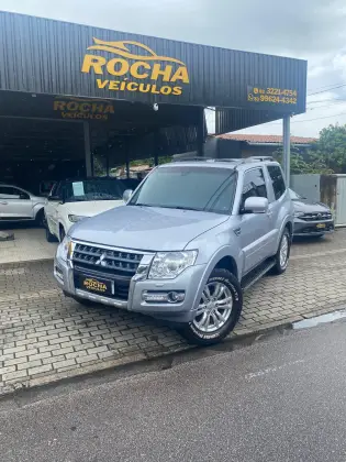MITSUBISHI PAJERO FULL 3.8 HPE 4X4 V6 24V GASOLINA 2P AUTOMÁTICO MITSUBISHI PAJERO FULL 3.8 HPE 4X4 V6 24V GASOLINA 2P AUTOMÁTICO