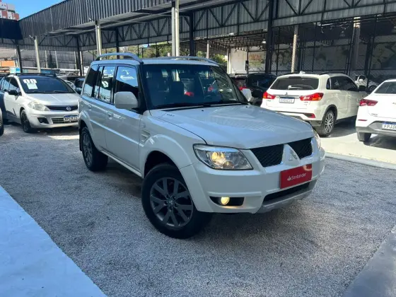MITSUBISHI PAJERO TR4 2.0 4X4 16V 140CV FLEX 4P AUTOMÁTICO