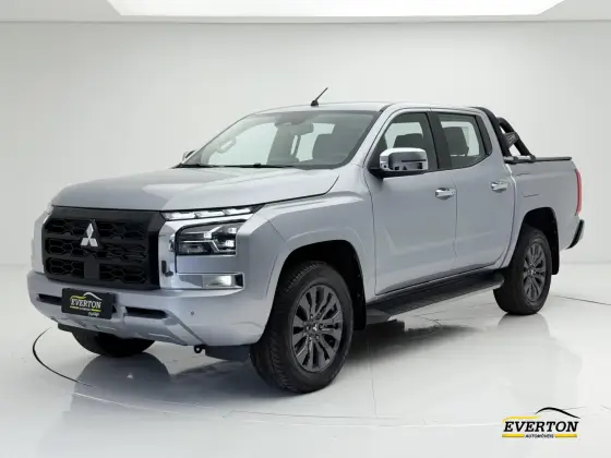 MITSUBISHI TRITON 2.4 BITURBO DIESEL CD HPE-S 4X4 AUTOMÁTICO MITSUBISHI TRITON 2.4 BITURBO DIESEL CD HPE-S 4X4 AUTOMÁTICO