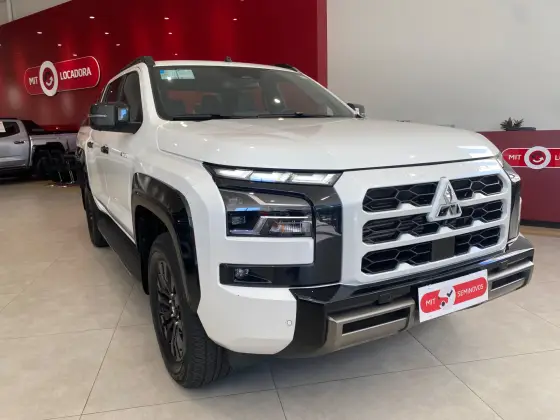 MITSUBISHI TRITON 2.4 BITURBO DIESEL CD KATANA 4X4 AUTOMÁTICO