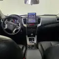 MITSUBISHI L200 TRITON 2.4 16V TURBO DIESEL SPORT HPE CD 4P 4X4 AUTOMÁTICO MITSUBISHI L200 TRITON 2.4 16V TURBO DIESEL SPORT HPE CD 4P 4X4 AUTOMÁTICO