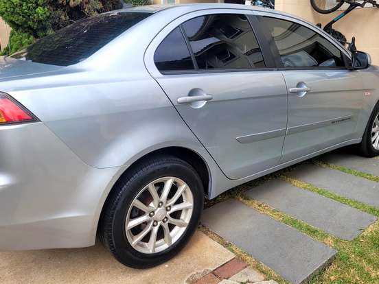 MITSUBISHI-LANCER-2.0 HL 16V GASOLINA 4P AUTOMÁTICO MITSUBISHI-LANCER-2015