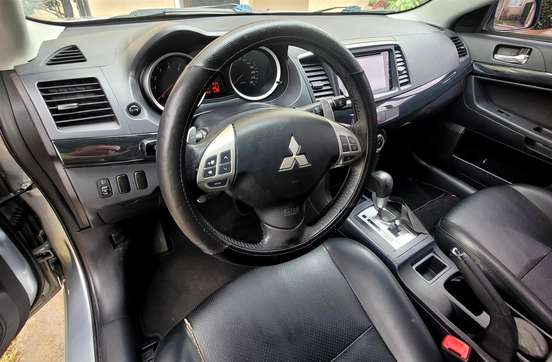 MITSUBISHI-LANCER-2.0 HL 16V GASOLINA 4P AUTOMÁTICO MITSUBISHI-LANCER-2015