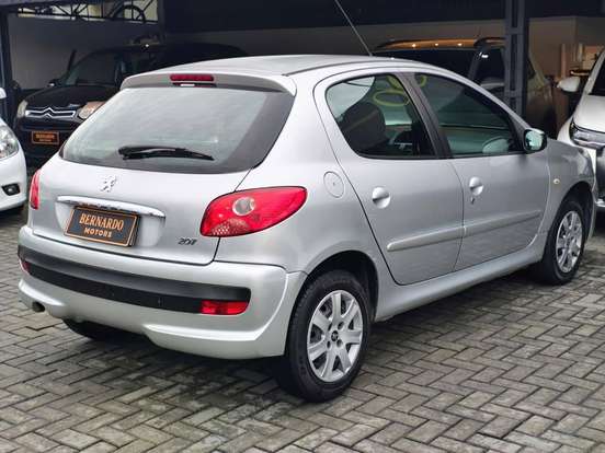 PEUGEOT-207-2009