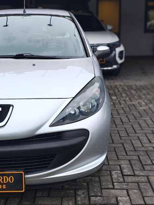 PEUGEOT-207-2009