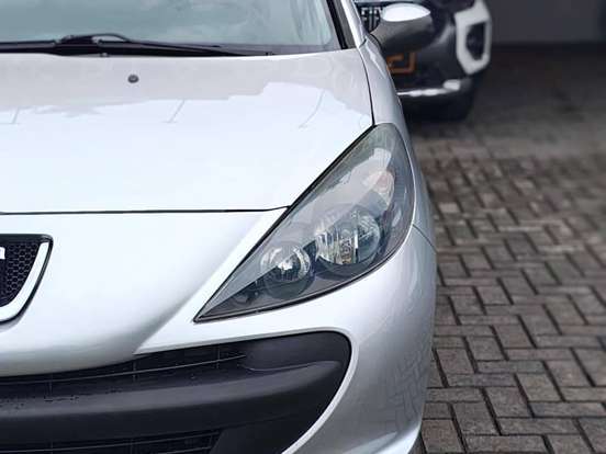 PEUGEOT-207-1.4 XR 8V FLEX 4P MANUAL PEUGEOT-207-2009