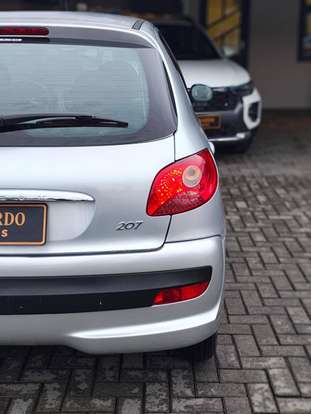 PEUGEOT-207-2009
