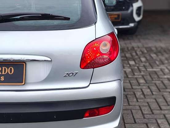 PEUGEOT-207-1.4 XR 8V FLEX 4P MANUAL PEUGEOT-207-2009