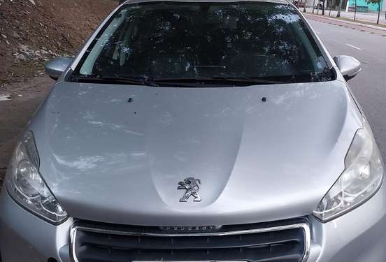 PEUGEOT-208-2014