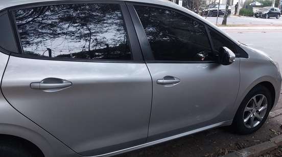 PEUGEOT-208-2014