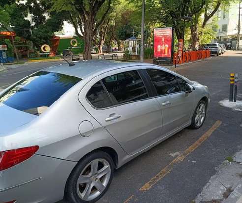 PEUGEOT-408-2011