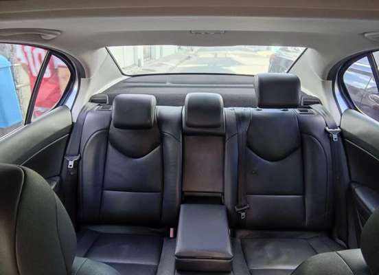 PEUGEOT-408-2011