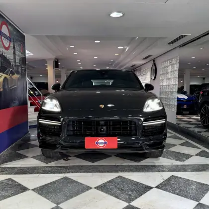 PORSCHE CAYENNE 4.0 V8 GASOLINA TURBO COUPÉ AWD TIPTRONIC S