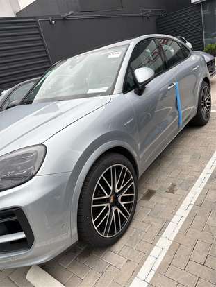 PORSCHE-CAYENNE-2025