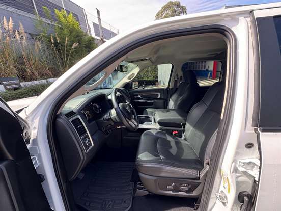 RAM-1500-5.7 V8 GASOLINA LIMITED CD 4X4 AUTOMÁTICO RAM-1500-2023
