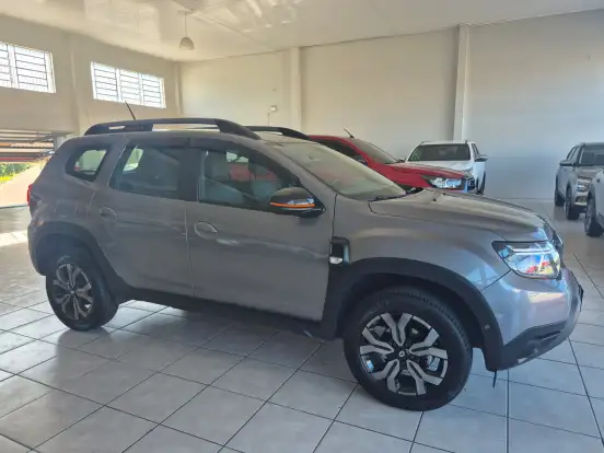 RENAULT-DUSTER-2024