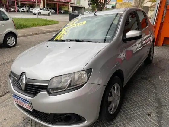 RENAULT SANDERO 1.0 EXPRESSION 16V FLEX 4P MANUAL RENAULT SANDERO 1.0 EXPRESSION 16V FLEX 4P MANUAL