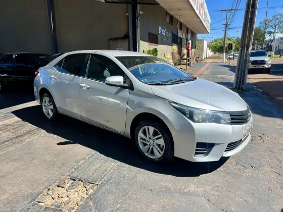 TOYOTA COROLLA 1.8 GLI 16V FLEX 4P AUTOMÁTICO