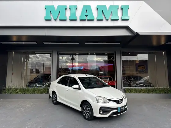 TOYOTA ETIOS 1.5 PLATINUM SEDAN 16V FLEX 4P AUTOMÁTICO