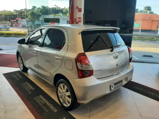TOYOTA ETIOS 1.5 X PLUS 16V FLEX 4P AUTOMÁTICO