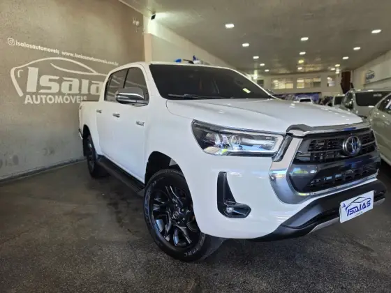 TOYOTA HILUX 2.8 D-4D TURBO DIESEL CD SRX LIMITED 4X4 AUTOMÁTICO TOYOTA HILUX 2.8 D-4D TURBO DIESEL CD SRX LIMITED 4X4 AUTOMÁTICO