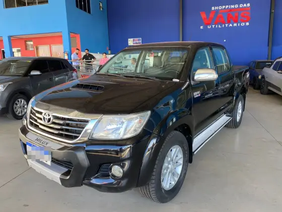 TOYOTA HILUX 3.0 SRV 4X4 CD 16V TURBO INTERCOOLER DIESEL 4P AUTOMÁTICO TOYOTA HILUX 3.0 SRV 4X4 CD 16V TURBO INTERCOOLER DIESEL 4P AUTOMÁTICO