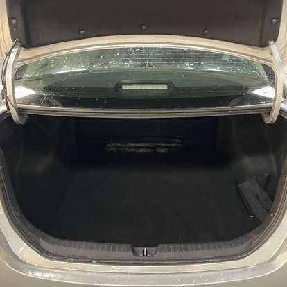TOYOTA-YARIS-2024