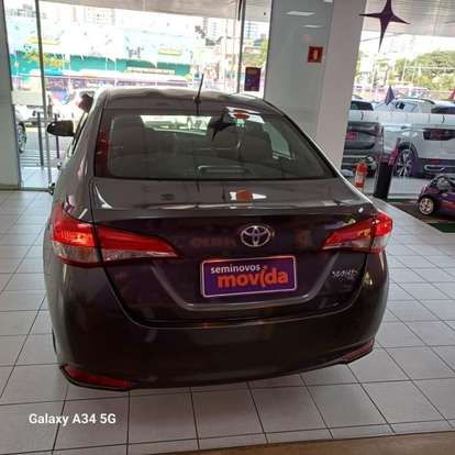 TOYOTA-YARIS-2024